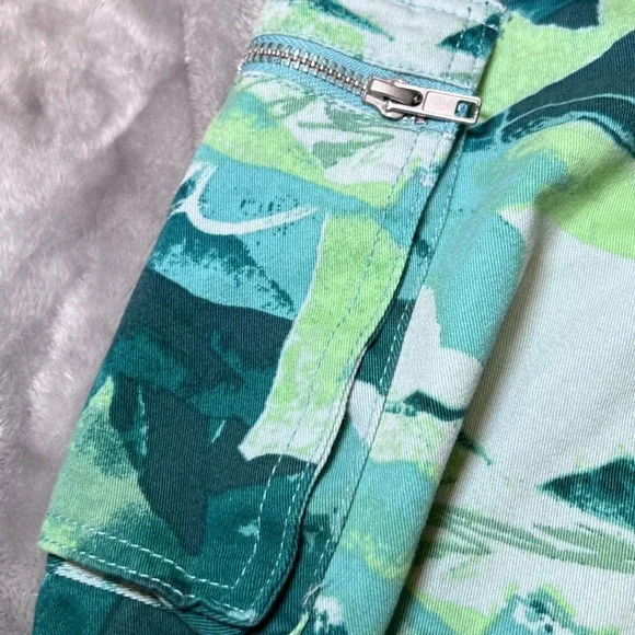 Forever 21 Womens Size Small Cargo Pants Teal Green Abstract Wide Leg Y2K - Picture 6 of 16